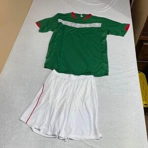 No brand Greenset Mexico soccer jersey and shorts  adult XL. SKU512#soccer
